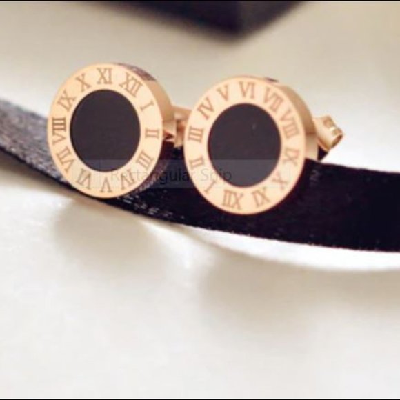 Unisex Rose gold and black stud earrings with Roman numerals - Picture 1 of 2
